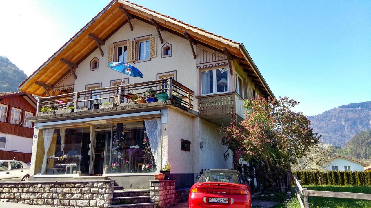 Swiss Holiday House Wilderswil Esterno foto