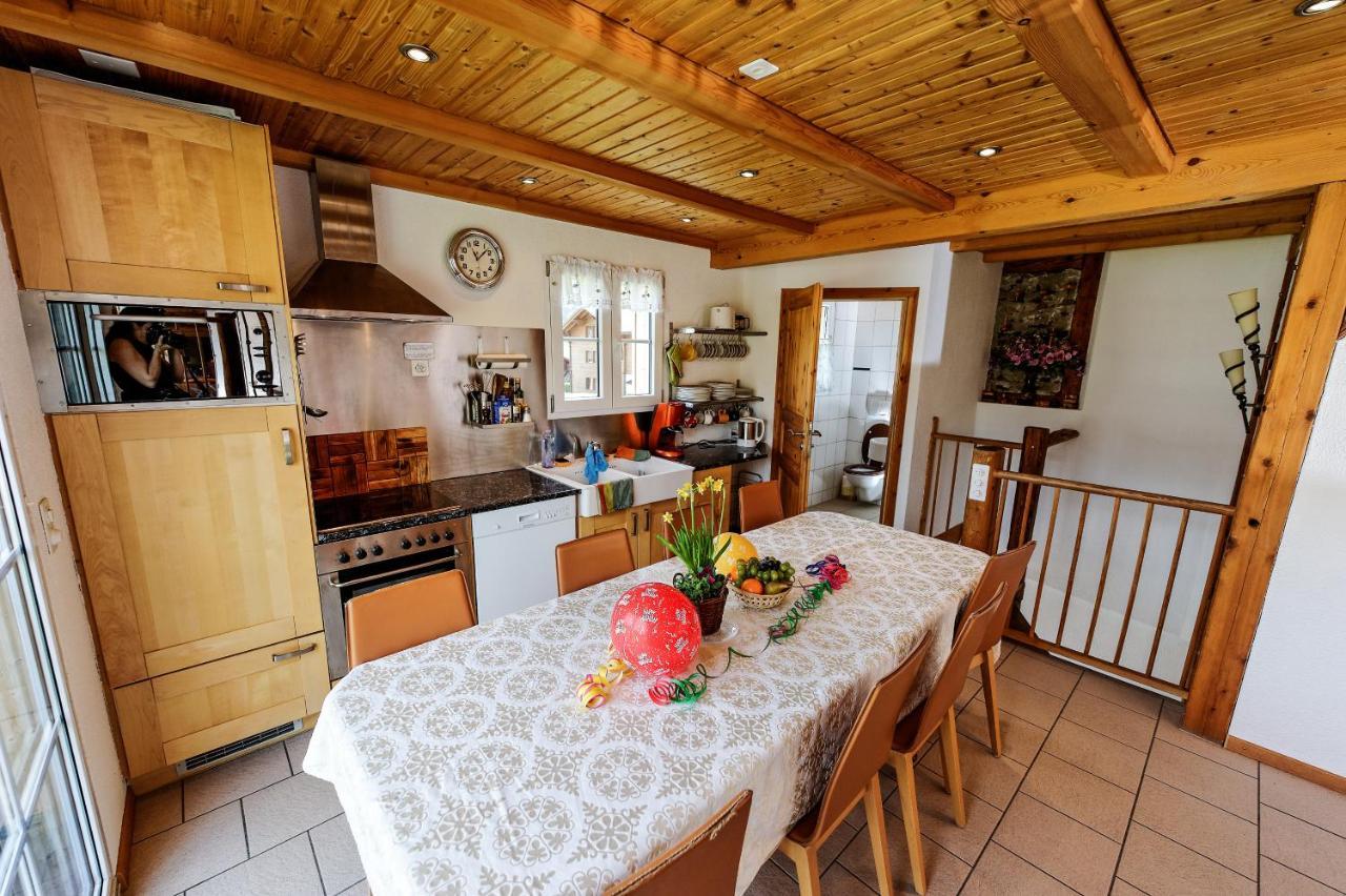 Swiss Holiday House Wilderswil Esterno foto